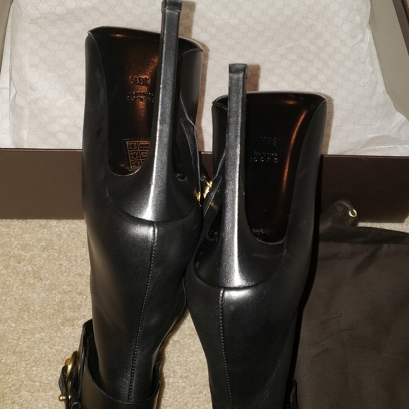 Gucci badazz excellent condtion leather booties - Picture 4 of 8